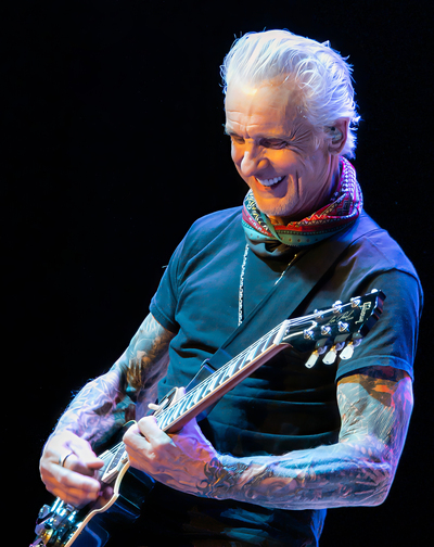 Image of Neil Giraldo